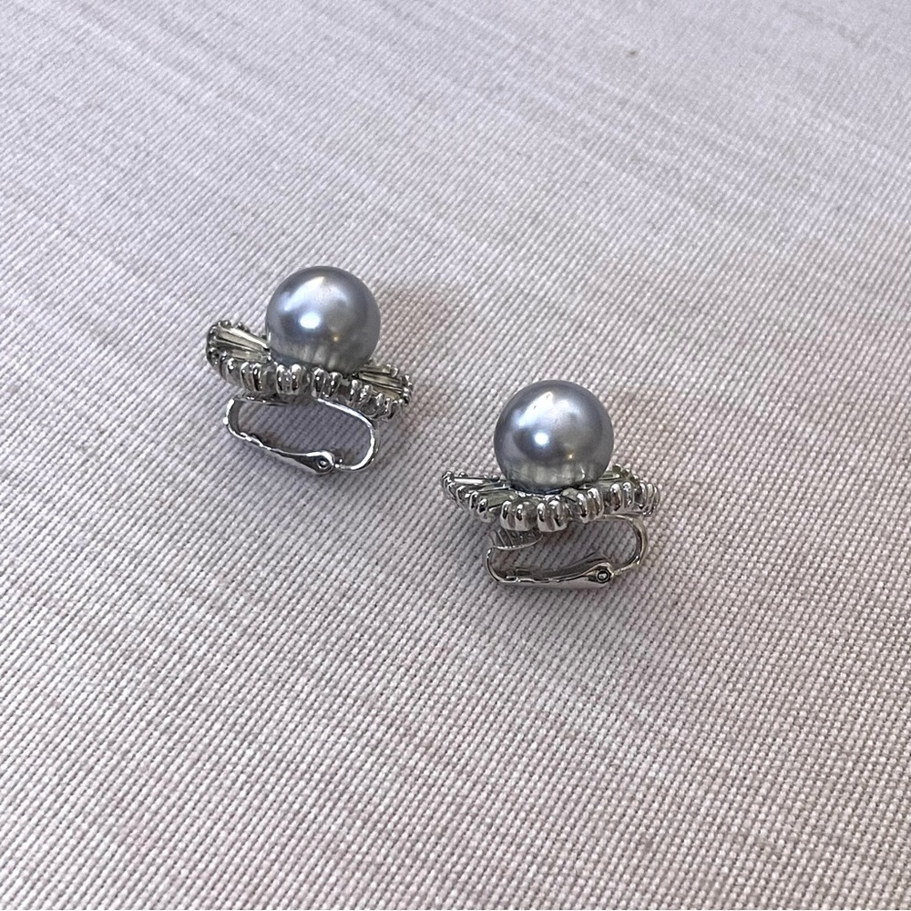 Kjl Kenneth Jay Lane Faux Gray Pearl Rhinestone R… - image 3